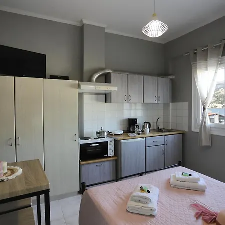 Maistros 1 Bed & Breakfast