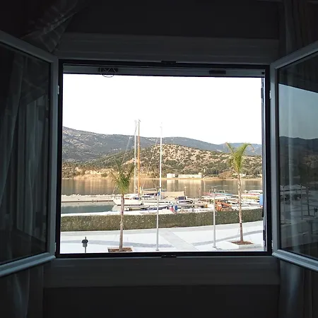 Maistros 1 Αργοστόλι